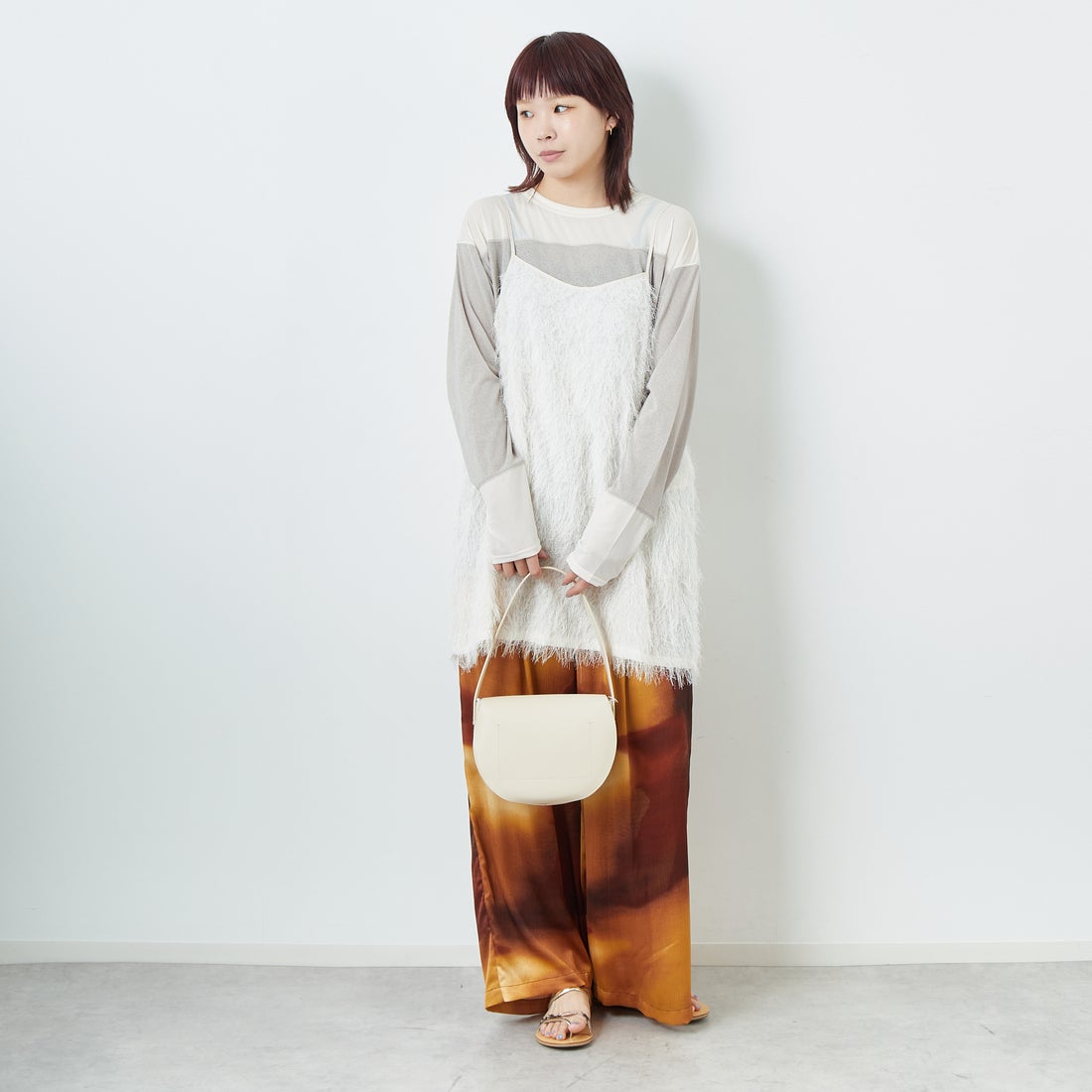 CHIGNON [シニヨン] フリンジチュニックキャミ [1653-380NH] IVORY &&モデル身長：167cm 着用サイズ：F&&