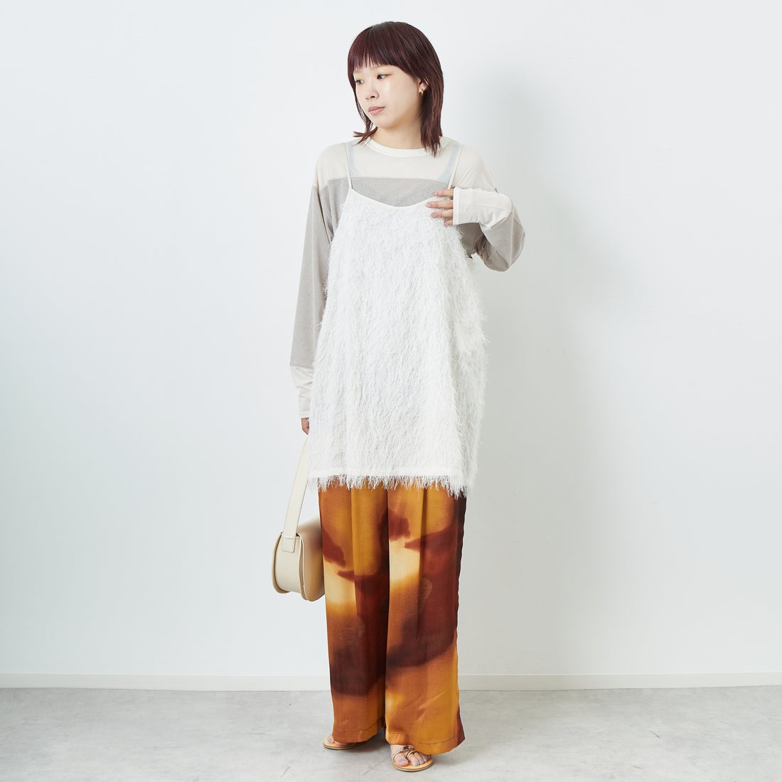 CHIGNON [シニヨン] フリンジチュニックキャミ [1653-380NH] IVORY &&モデル身長：167cm 着用サイズ：F&&