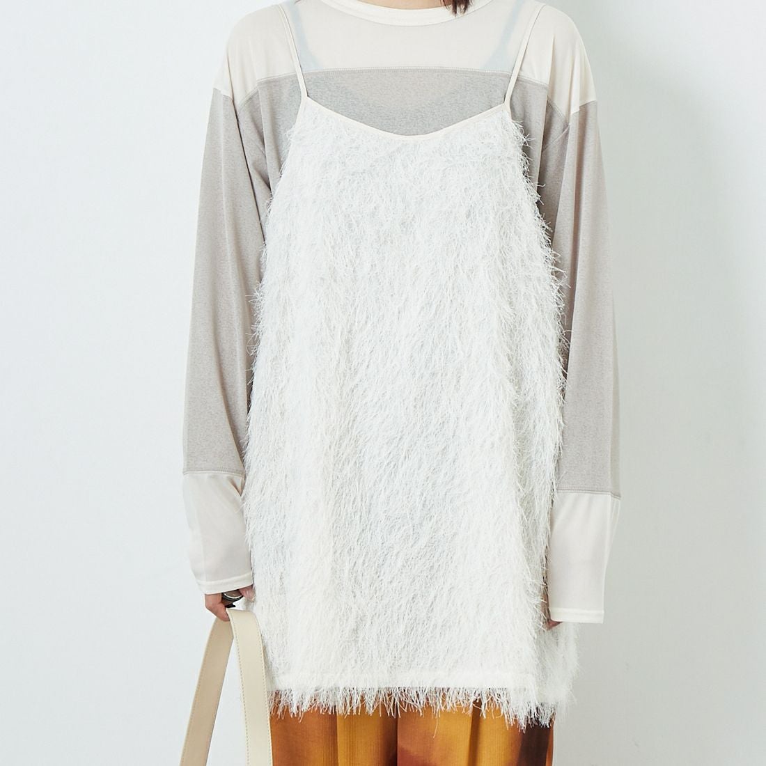 CHIGNON [シニヨン] フリンジチュニックキャミ [1653-380NH] IVORY &&モデル身長：167cm 着用サイズ：F&&