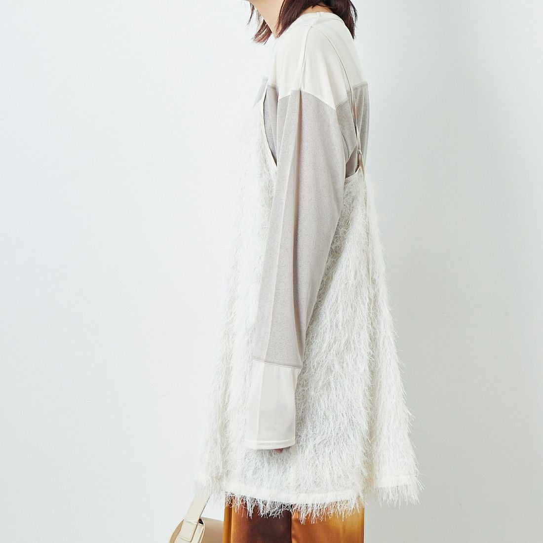 CHIGNON [シニヨン] フリンジチュニックキャミ [1653-380NH] IVORY &&モデル身長：167cm 着用サイズ：F&&