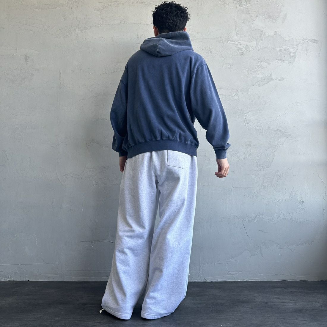 Jeans Factory Clothes [ジーンズファクトリークローズ] T/Cケミカル加工 裏毛ジップパーカー [2521-411IN] NAVY &&モデル身長：168cm 着用サイズ：M&&