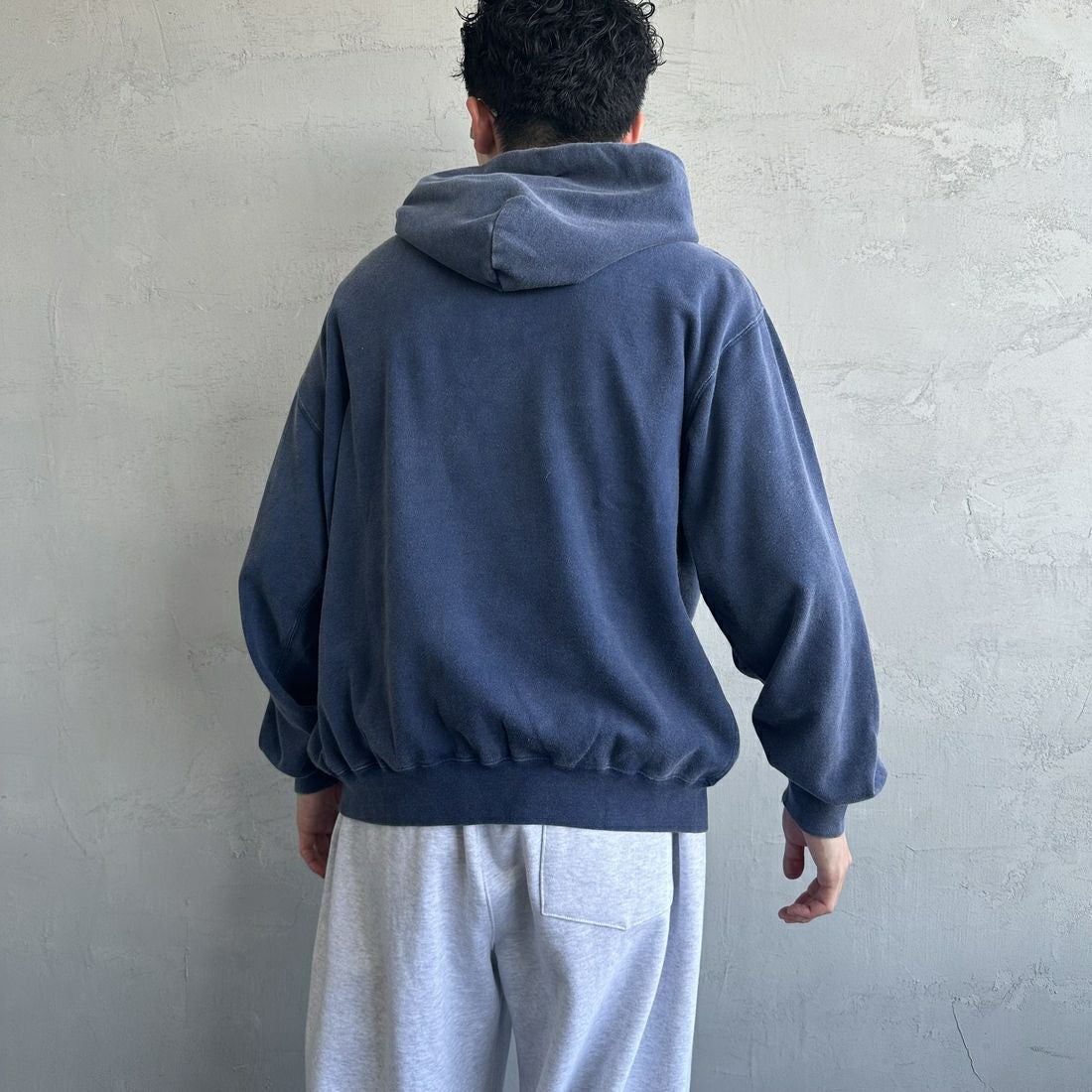 Jeans Factory Clothes [ジーンズファクトリークローズ] T/Cケミカル加工 裏毛ジップパーカー [2521-411IN] NAVY &&モデル身長：168cm 着用サイズ：M&&