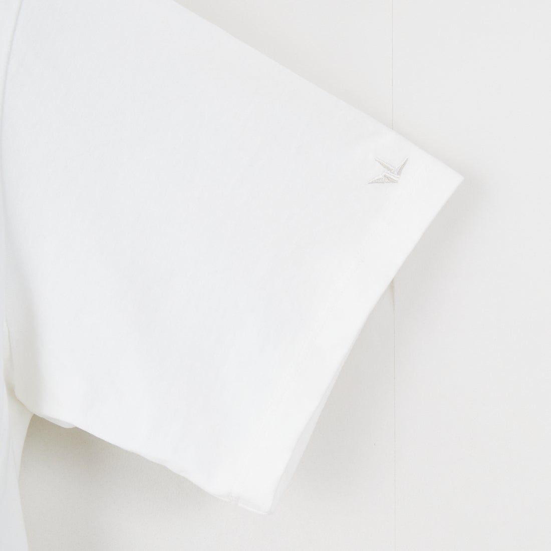 1PIU1UGUALE3 RELAX [ウノ ピゥ ウノ ウグァーレ トレ] MICKEY MOUSE / 刺繍Tシャツ [UST-25140] SN10 WHITE