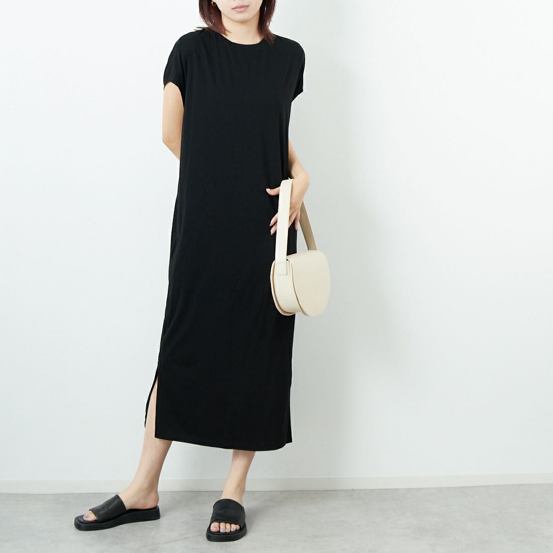 marmors [マルモア] ALBINI バックタックワンピース [0225304101] BLACK &&モデル身長：167cm 着用サイズ：36&&
