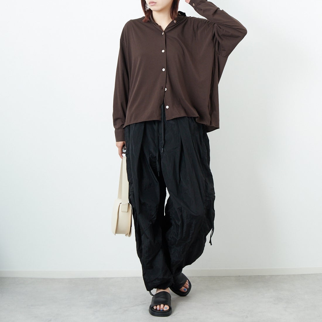 marmors [マルモア] ALBINI カットソーシャツ [0225301102] BROWN &&モデル身長：167cm 着用サイズ：36&&