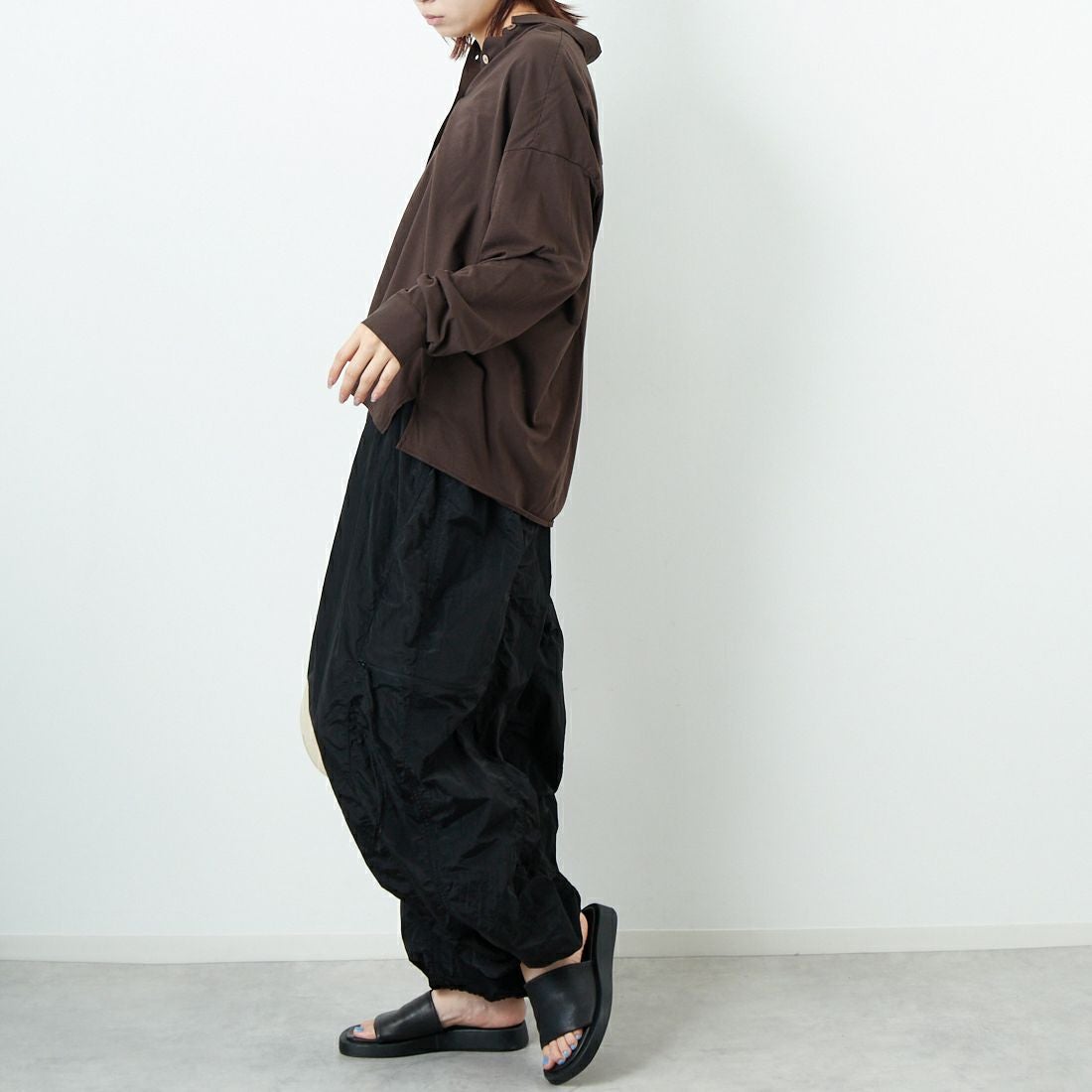 marmors [マルモア] ALBINI カットソーシャツ [0225301102] BROWN &&モデル身長：167cm 着用サイズ：36&&