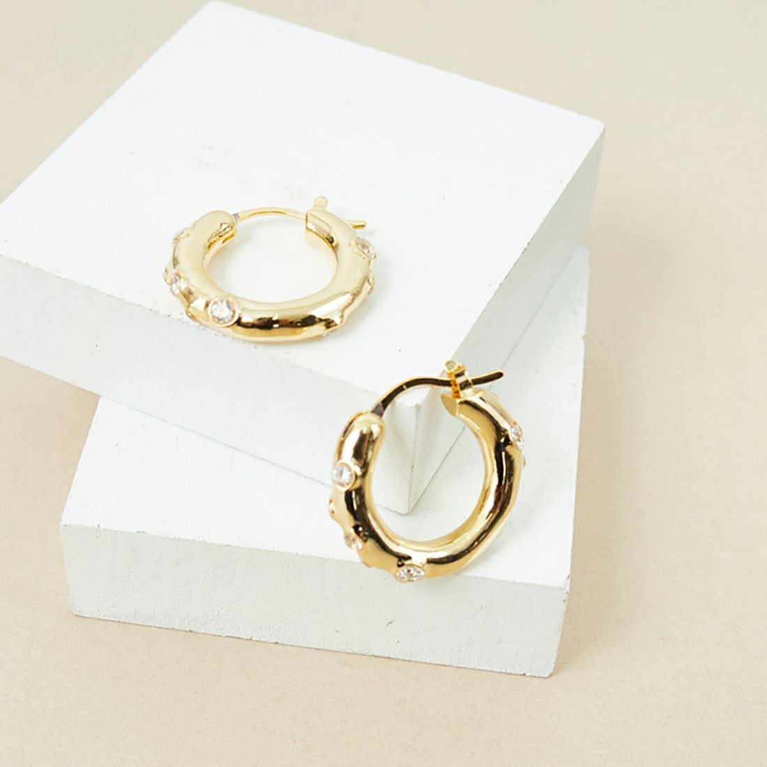 LAPUIS [ラピュイ] ガーデンフープピアス [252-220110] ｺﾞｰﾙﾄﾞ