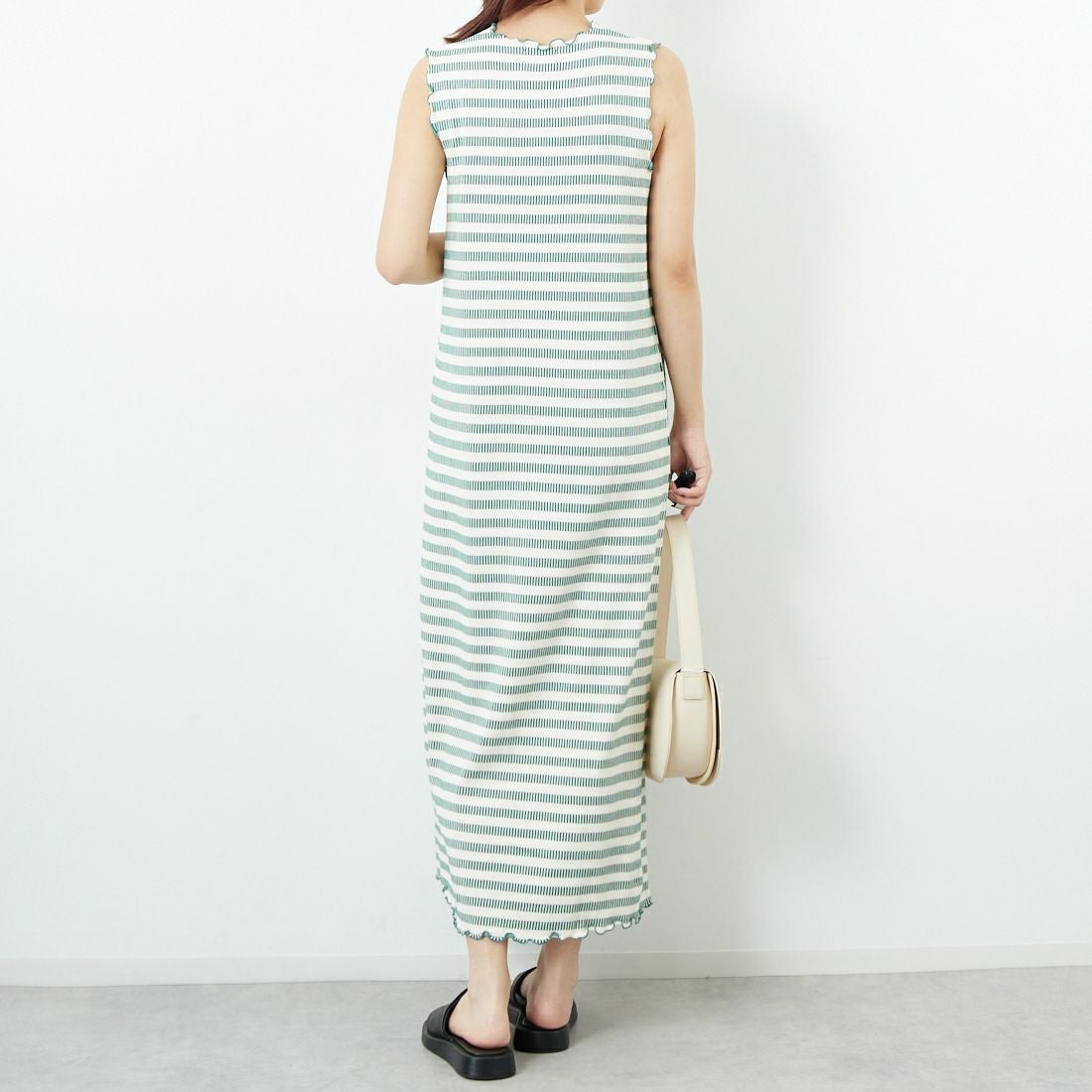 MEYAME [メヤメ] ボーダースリーブレスドレス [MEY-1863] GREEN &&モデル身長：167cm 着用サイズ：F&&