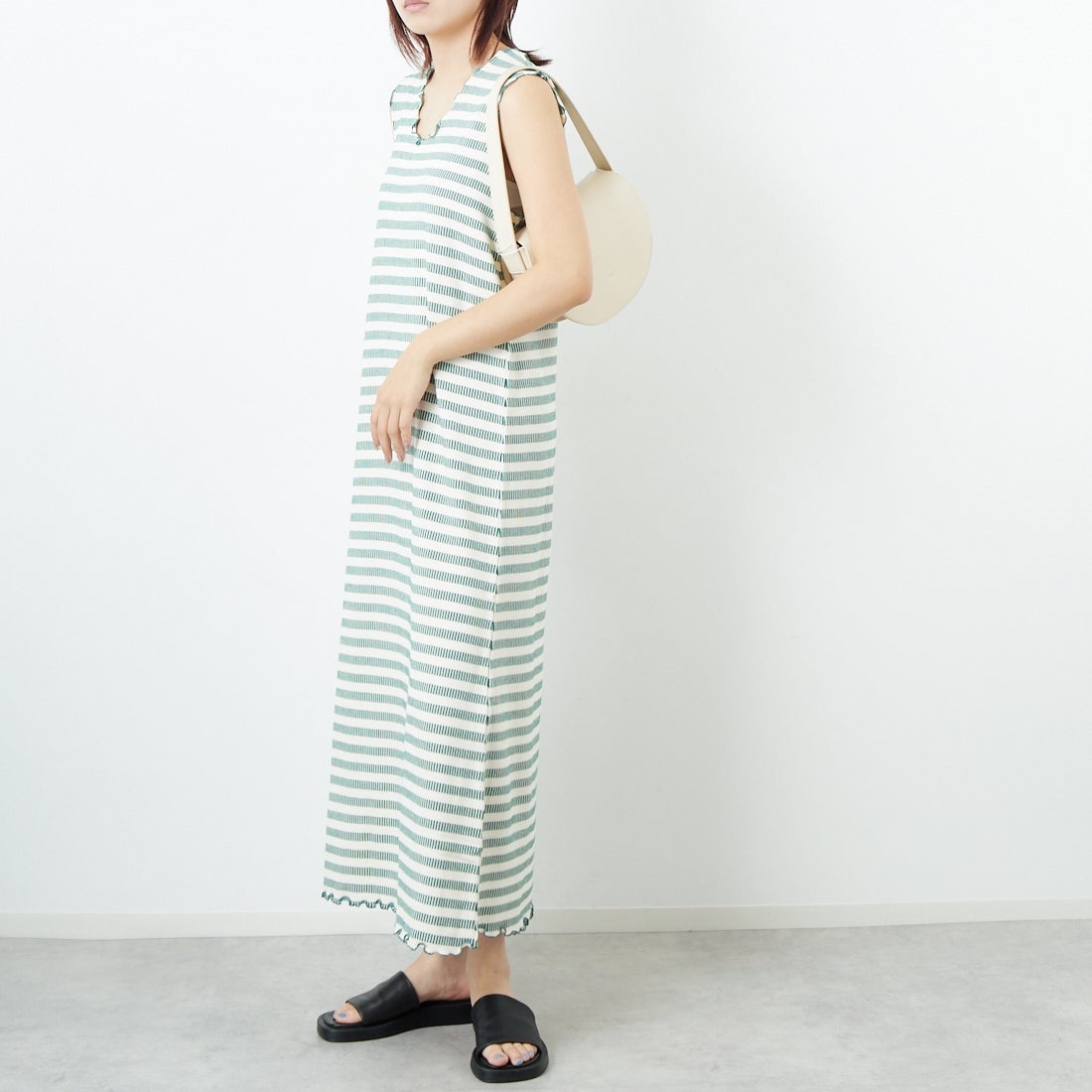MEYAME [メヤメ] ボーダースリーブレスドレス [MEY-1863] GREEN &&モデル身長：167cm 着用サイズ：F&&