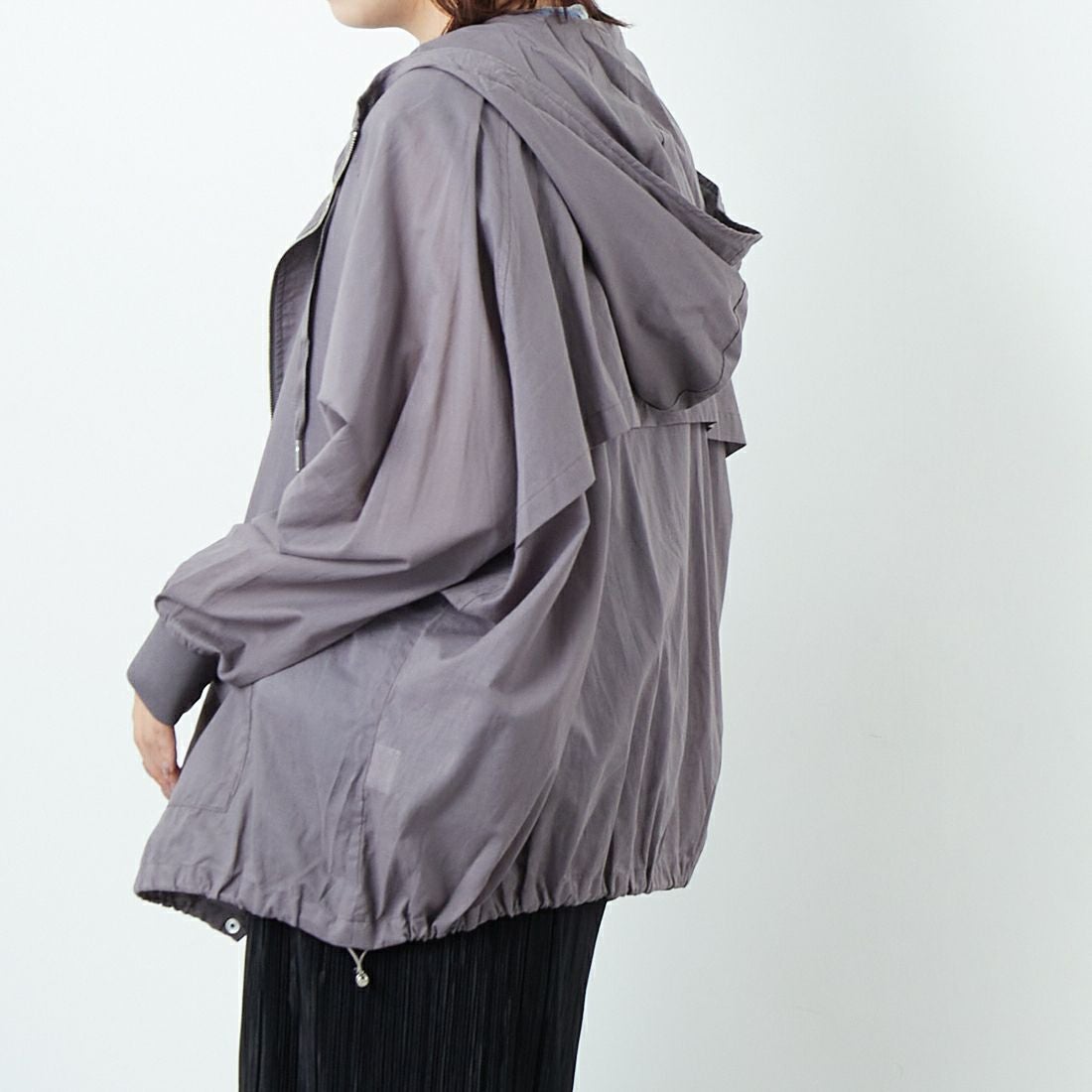 DIGNITE COLLIER [ディニテコリエ] フーディージップブルゾン [80255355] 003 ﾁｬｺｰﾙ &&モデル身長：167cm 着用サイズ：F&&