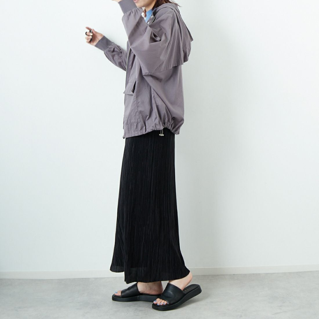 DIGNITE COLLIER [ディニテコリエ] フーディージップブルゾン [80255355] 003 ﾁｬｺｰﾙ &&モデル身長：167cm 着用サイズ：F&&