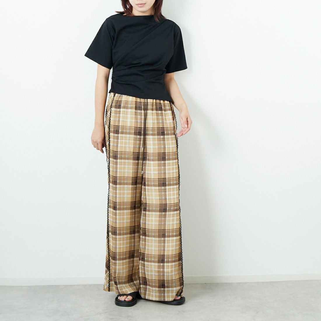 MAISON SPECIAL [メゾンスペシャル] サイドピコレースシアーチェックパンツ [21251465318] BGE &&モデル身長：167cm 着用サイズ：36&&