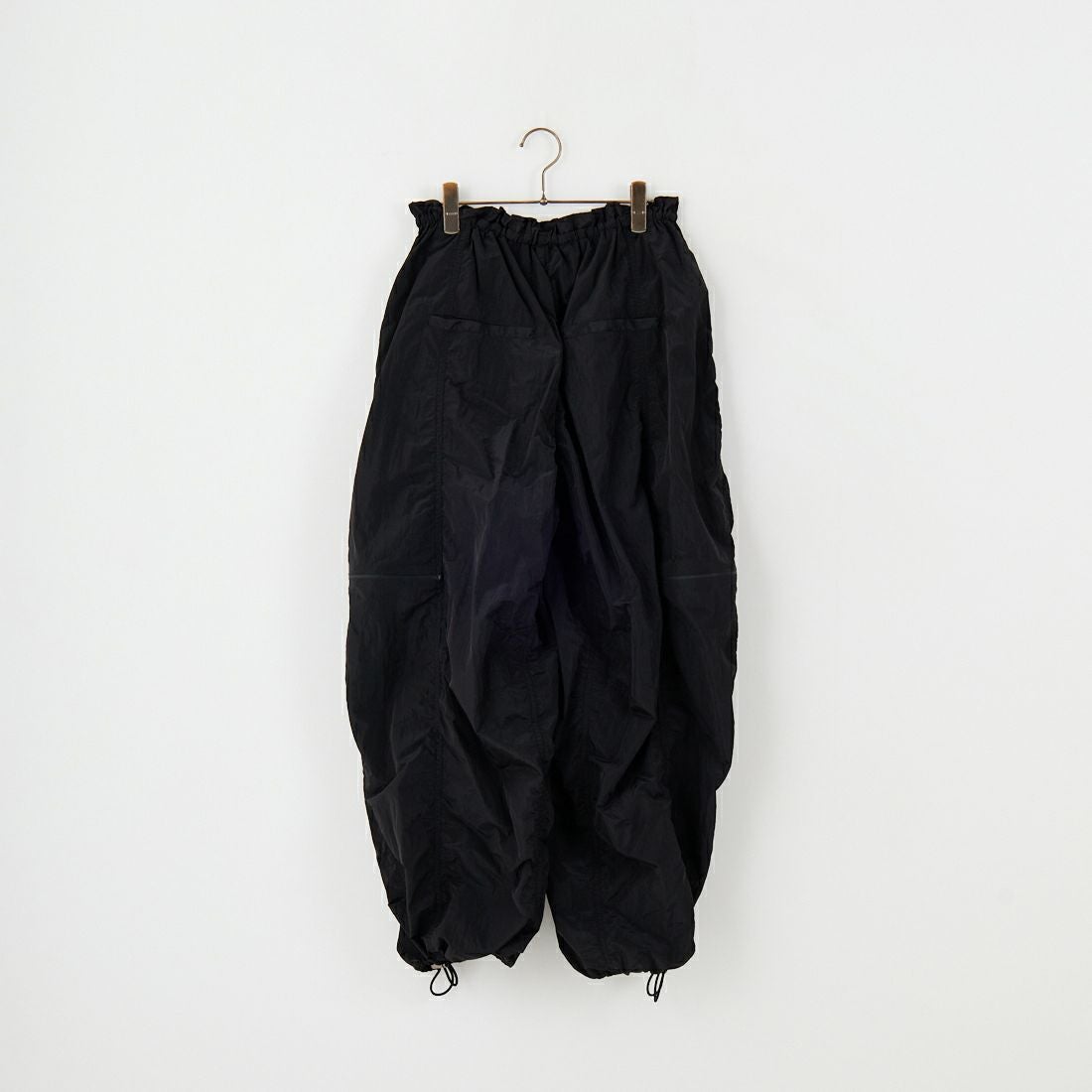MAISON SPECIAL [メゾンスペシャル] サイドファスナーパラシュートパンツ [21251465814] BLK