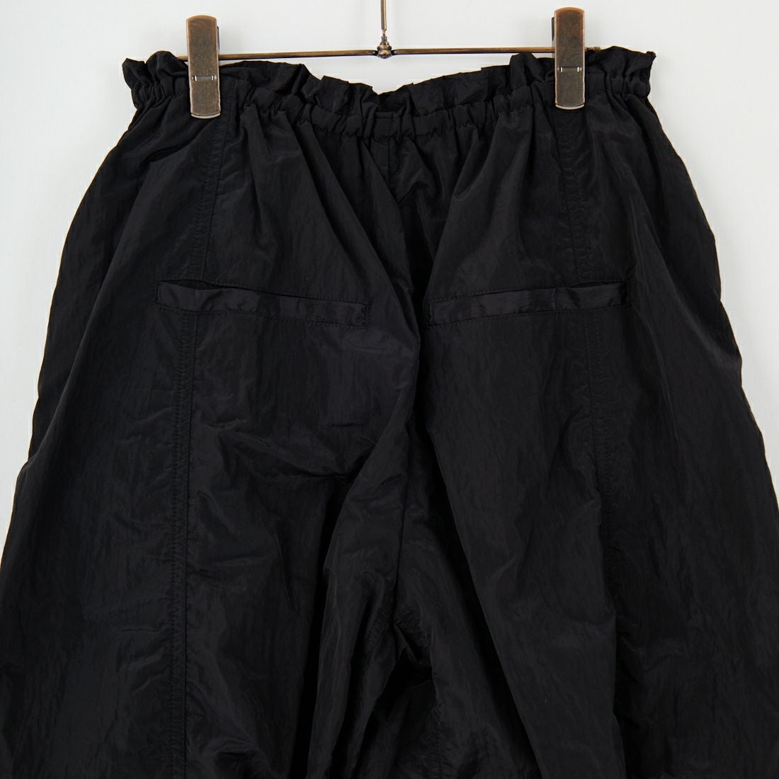MAISON SPECIAL [メゾンスペシャル] サイドファスナーパラシュートパンツ [21251465814] BLK