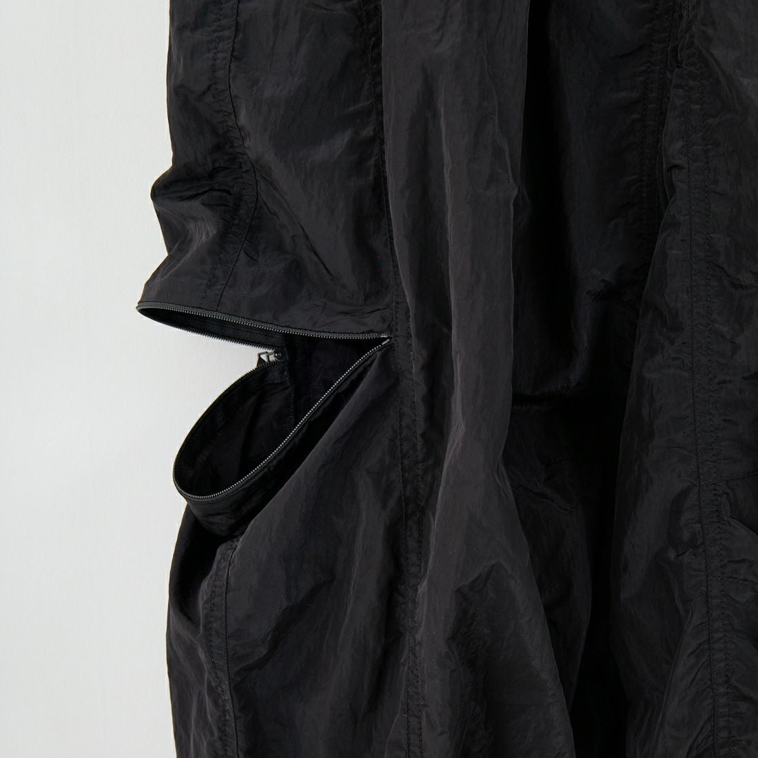 MAISON SPECIAL [メゾンスペシャル] サイドファスナーパラシュートパンツ [21251465814] BLK