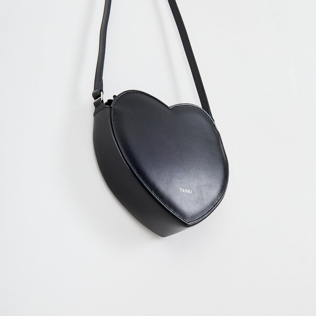 YAHKI [ヤーキ] レザーショルダーバッグ [YH-732] BLACK