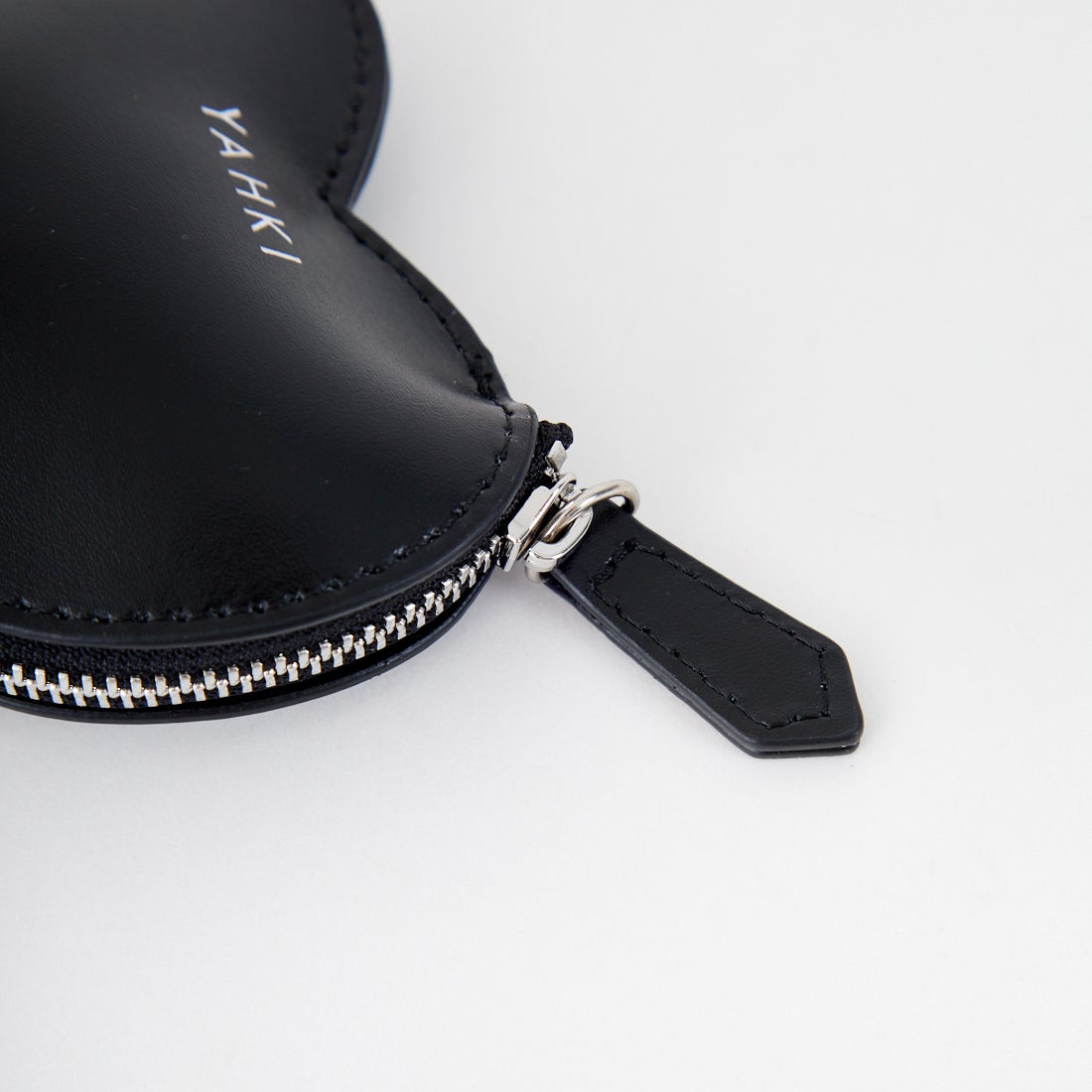 YAHKI [ヤーキ] レザーミニポーチ [YH-640] BLACK