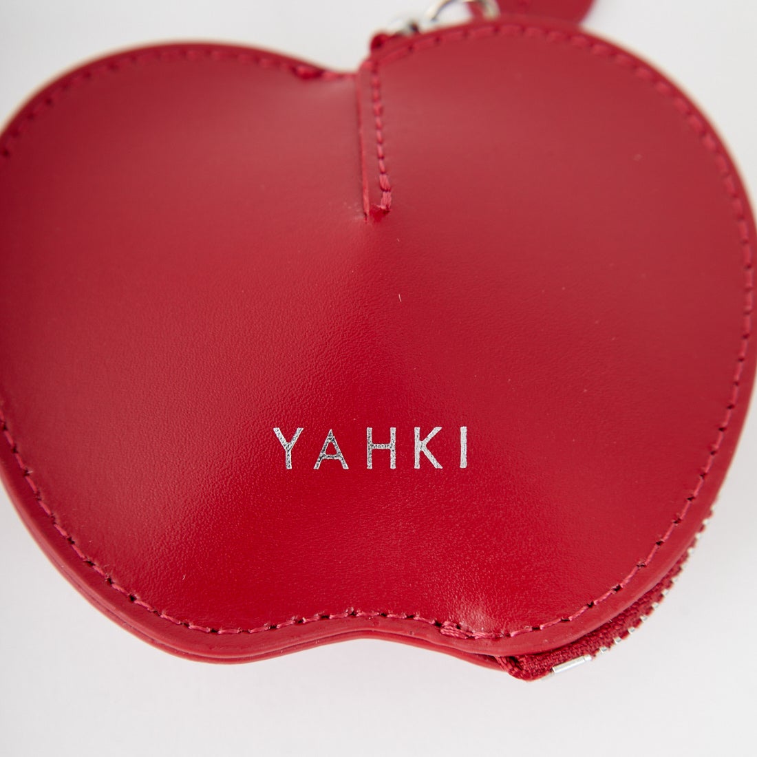 YAHKI [ヤーキ] レザーミニポーチ [YH-725] RUBY RED