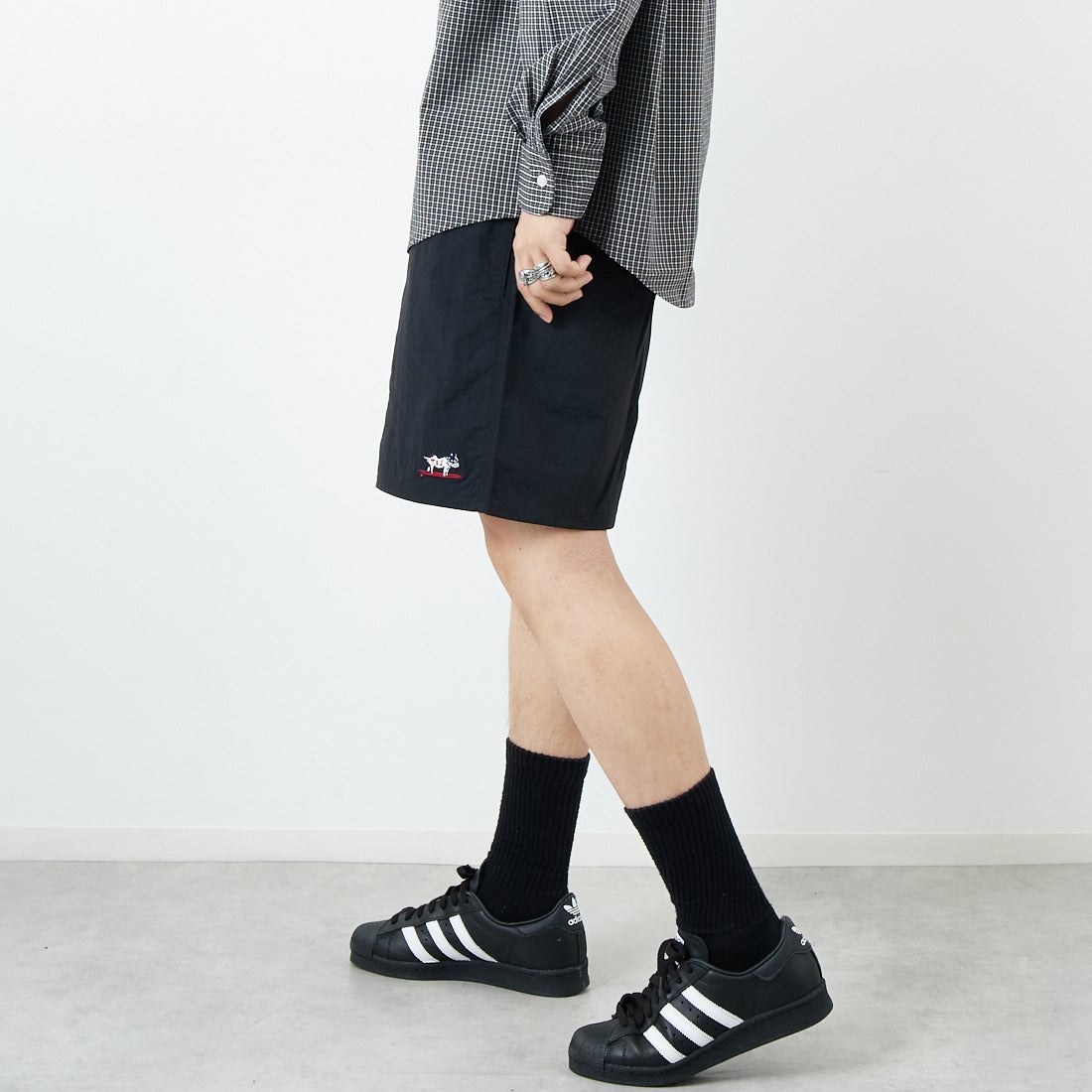 The Endless Summer [エンドレスサマー] ハンティントン ナイロンショーツ [SD-25574002] 01 BLACK &&モデル身長：179cm 着用サイズ：L&&