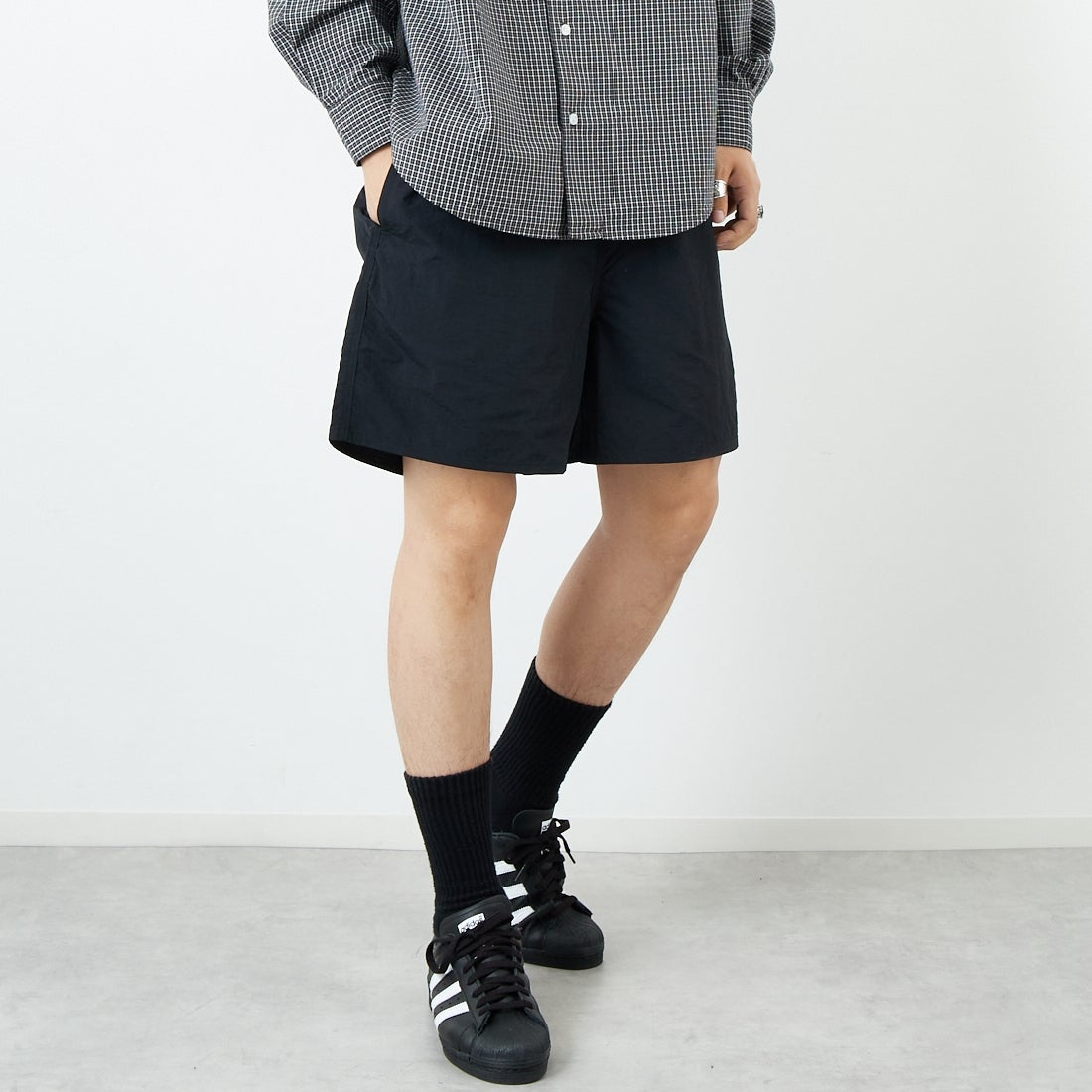The Endless Summer [エンドレスサマー] ハンティントン ナイロンショーツ [SD-25574002] 01 BLACK &&モデル身長：179cm 着用サイズ：L&&