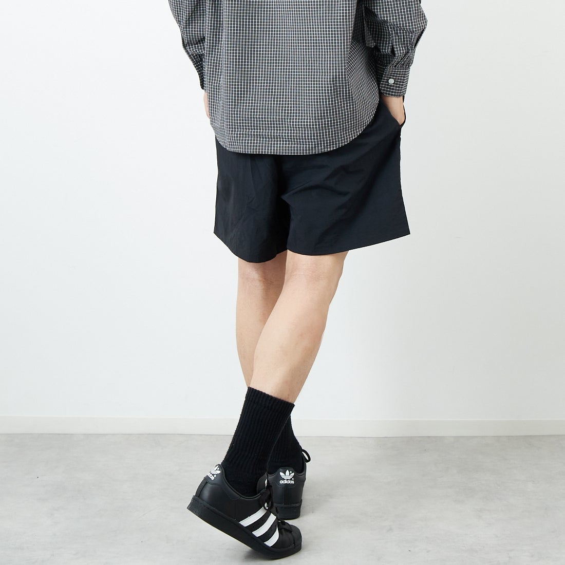 The Endless Summer [エンドレスサマー] ハンティントン ナイロンショーツ [SD-25574002] 01 BLACK &&モデル身長：179cm 着用サイズ：L&&