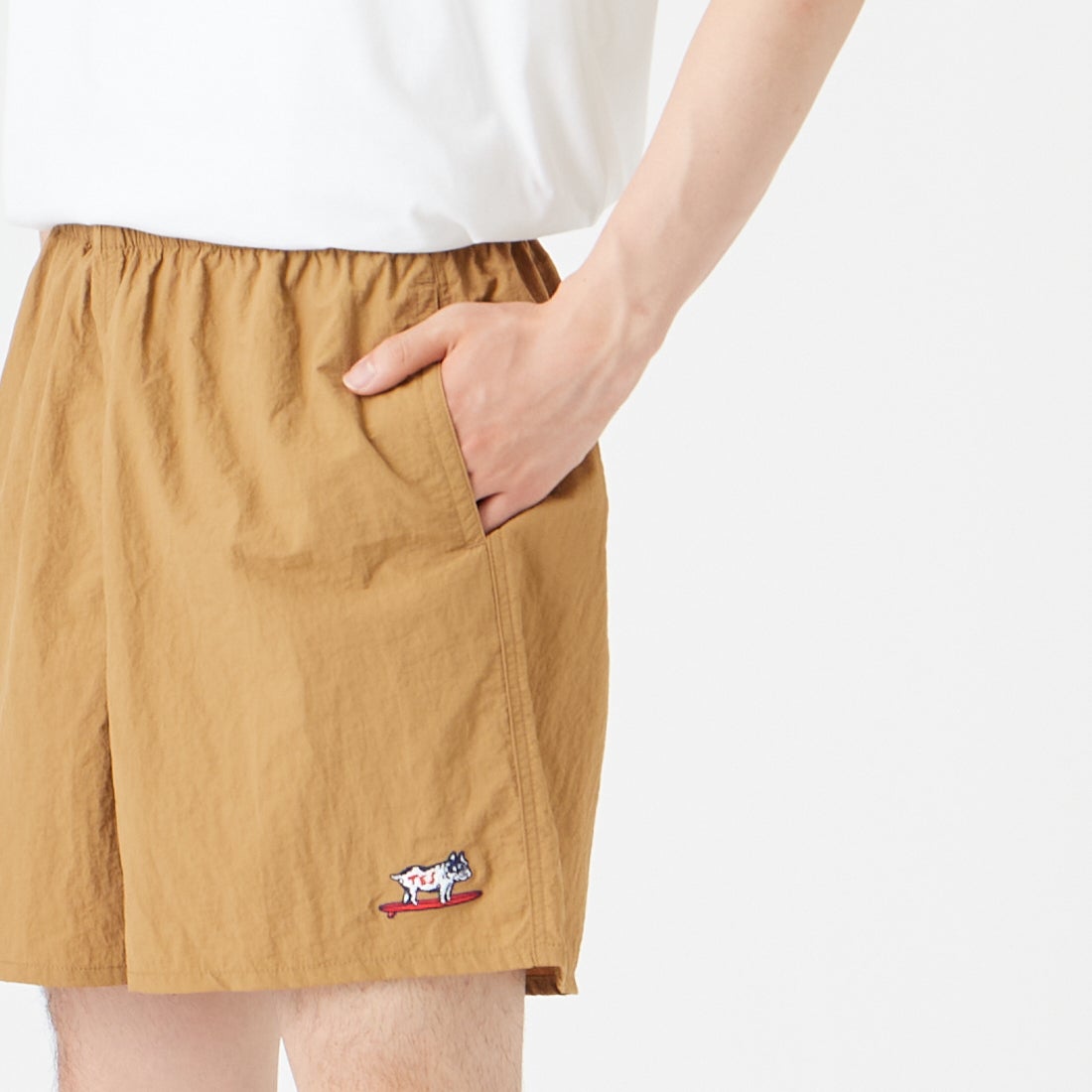 The Endless Summer [エンドレスサマー] ハンティントン ナイロンショーツ [SD-25574002] 34 CAMEL &&モデル身長：177cm 着用サイズ：M&&