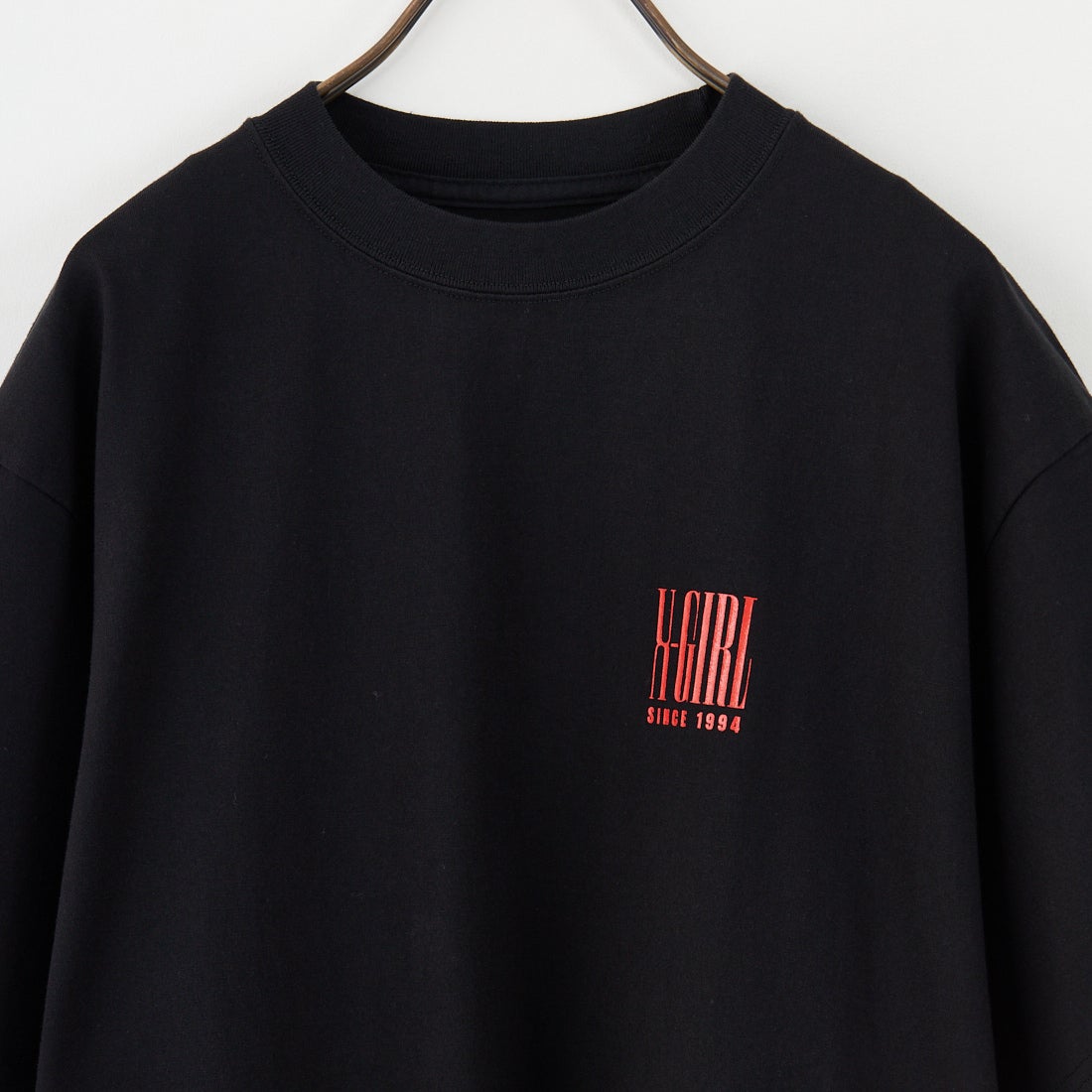 X-girl [エックスガール] バーチカルロゴ ショートスリーブTシャツ [105252011008] BLACK