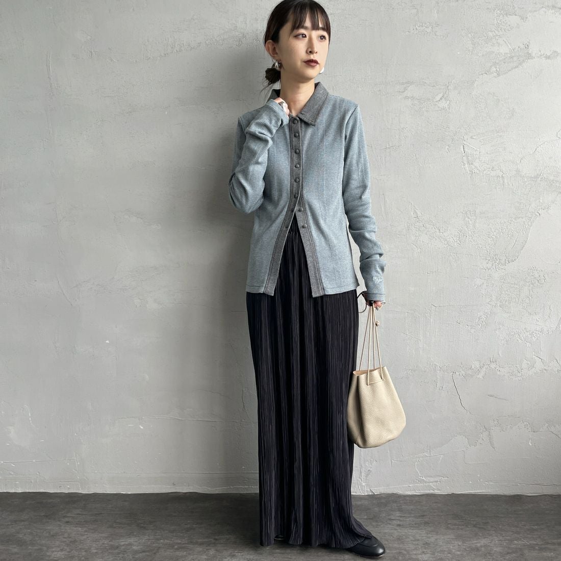 Robert P.Miller [ロバートピーミラー] 別注 パネルリブ ポロカーディガン [RM254-2179IN-JF] CLOUD &&モデル身長：150cm 着用サイズ：F&&