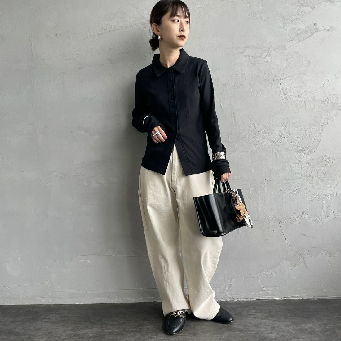 Robert P.Miller [ロバートピーミラー] 別注 パネルリブ ポロカーディガン [RM254-2179IN-JF] BLACK &&モデル身長：150cm 着用サイズ：F&&