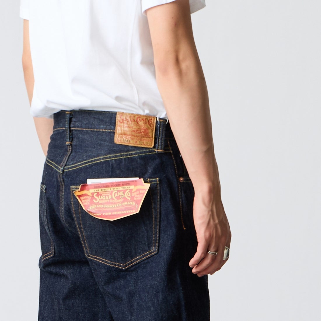 SUGAR CANE [シュガーケーン] 14.25ozスタンダードデニム 1947モデル [SC41947] 421A O.W &&モデル身長：177cm 着用サイズ：32&&