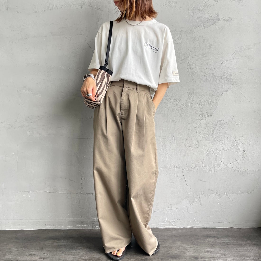 NORDISK [ノルディスク] 別注 HYGGE シカバックプリントTシャツ [NU11503-JF] WHITE &&モデル身長：158cm 着用サイズ：44&&