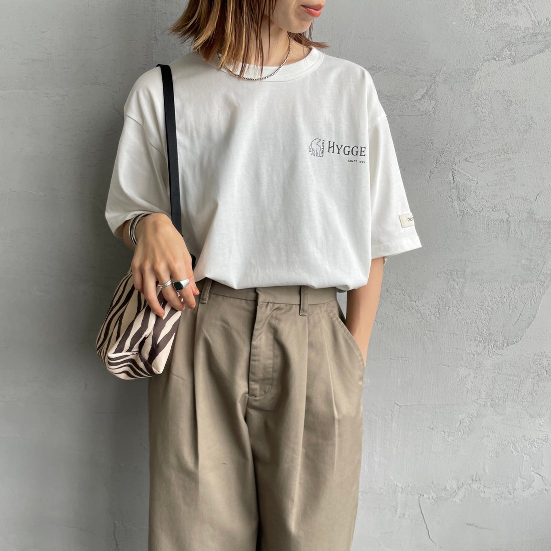 NORDISK [ノルディスク] 別注 HYGGE シカバックプリントTシャツ [NU11503-JF] WHITE &&モデル身長：158cm 着用サイズ：44&&