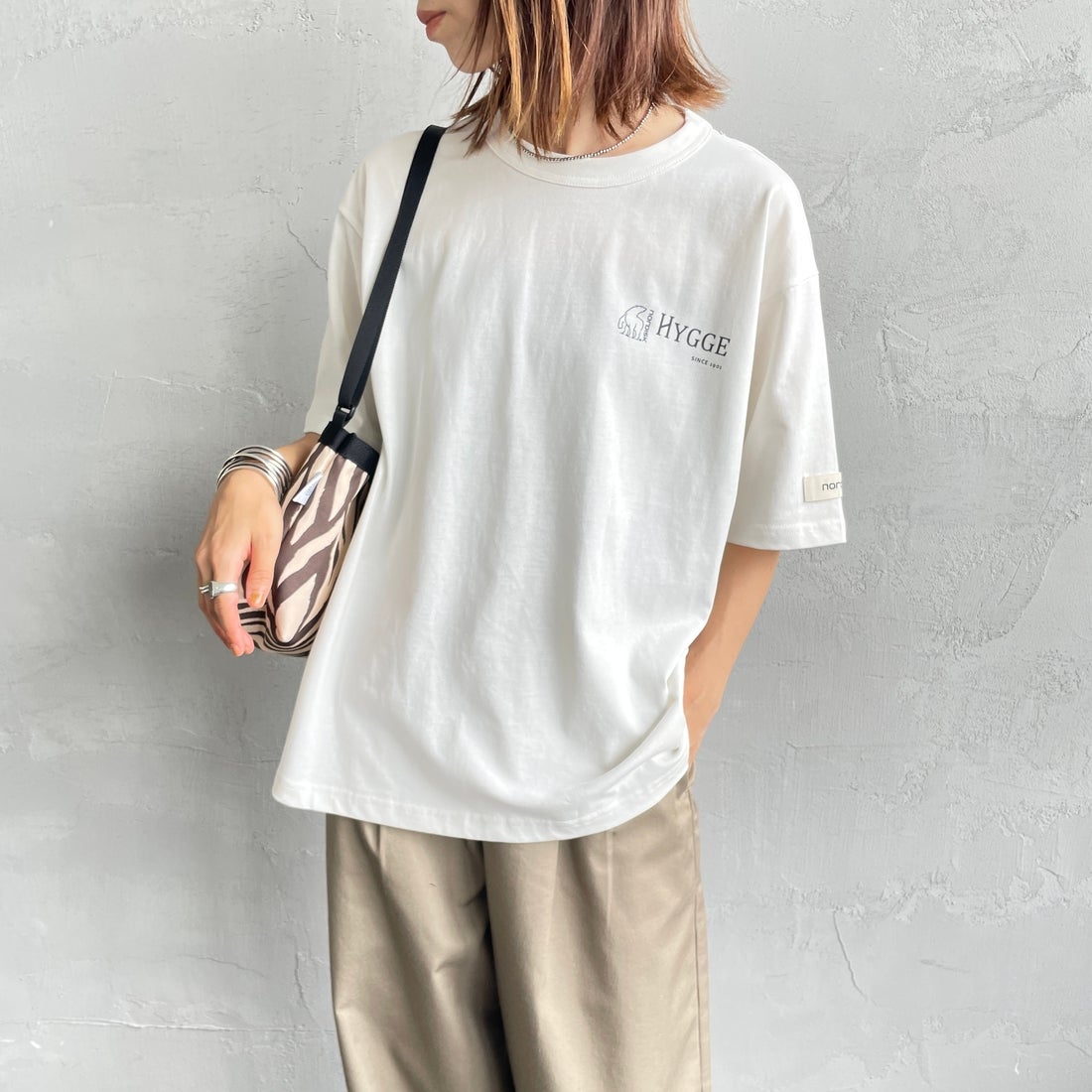 NORDISK [ノルディスク] 別注 HYGGE シカバックプリントTシャツ [NU11503-JF] WHITE &&モデル身長：158cm 着用サイズ：44&&