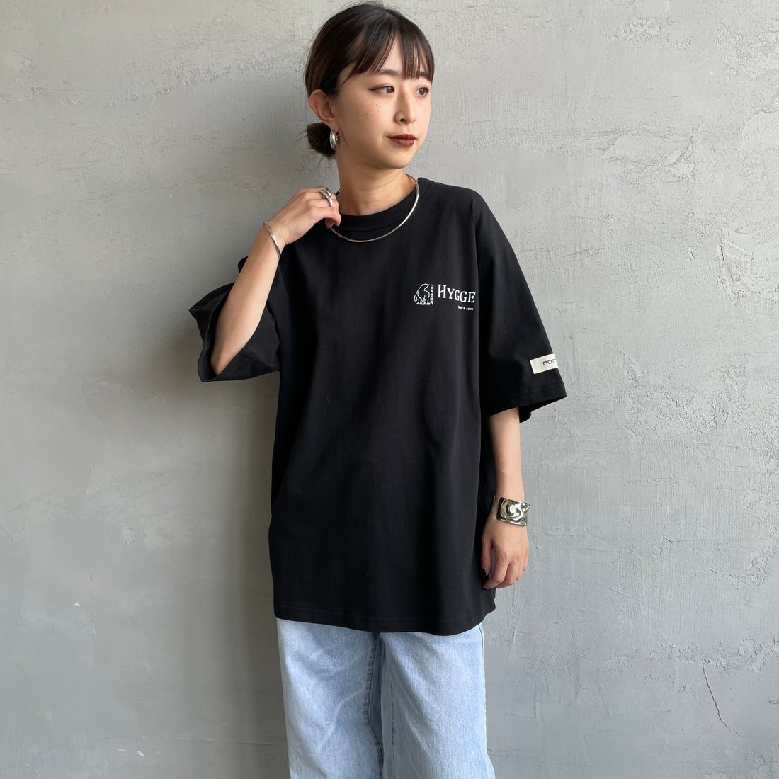 NORDISK [ノルディスク] 別注 HYGGE シカバックプリントTシャツ [NU11503-JF] BLACK &&モデル身長：150cm 着用サイズ：44&&