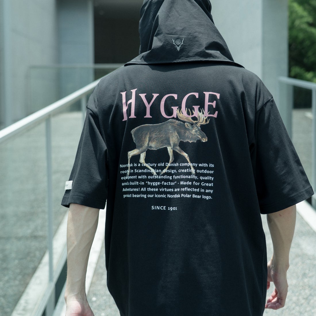 NORDISK [ノルディスク] 別注 HYGGE シカバックプリントTシャツ