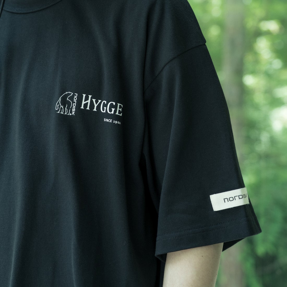 NORDISK [ノルディスク] 別注 HYGGE シカバックプリントTシャツ [NU11503-JF] BLACK