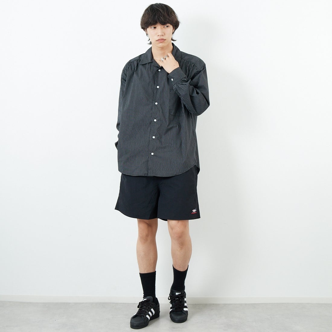 VALTA [ヴァルタ] 別注 シャーリングシャツ [VA25SS3042B-JF] CH710 BLK &&モデル身長：179cm 着用サイズ：M&&
