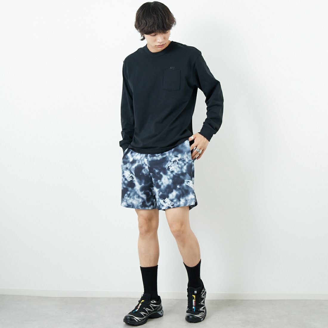 NIKE SWIM [ナイキスイム] タイダイカモプリント 7インチボレーショーツ [NESSF513] N054 ｳﾙﾌｸﾞ &&モデル身長：179cm 着用サイズ：L&&