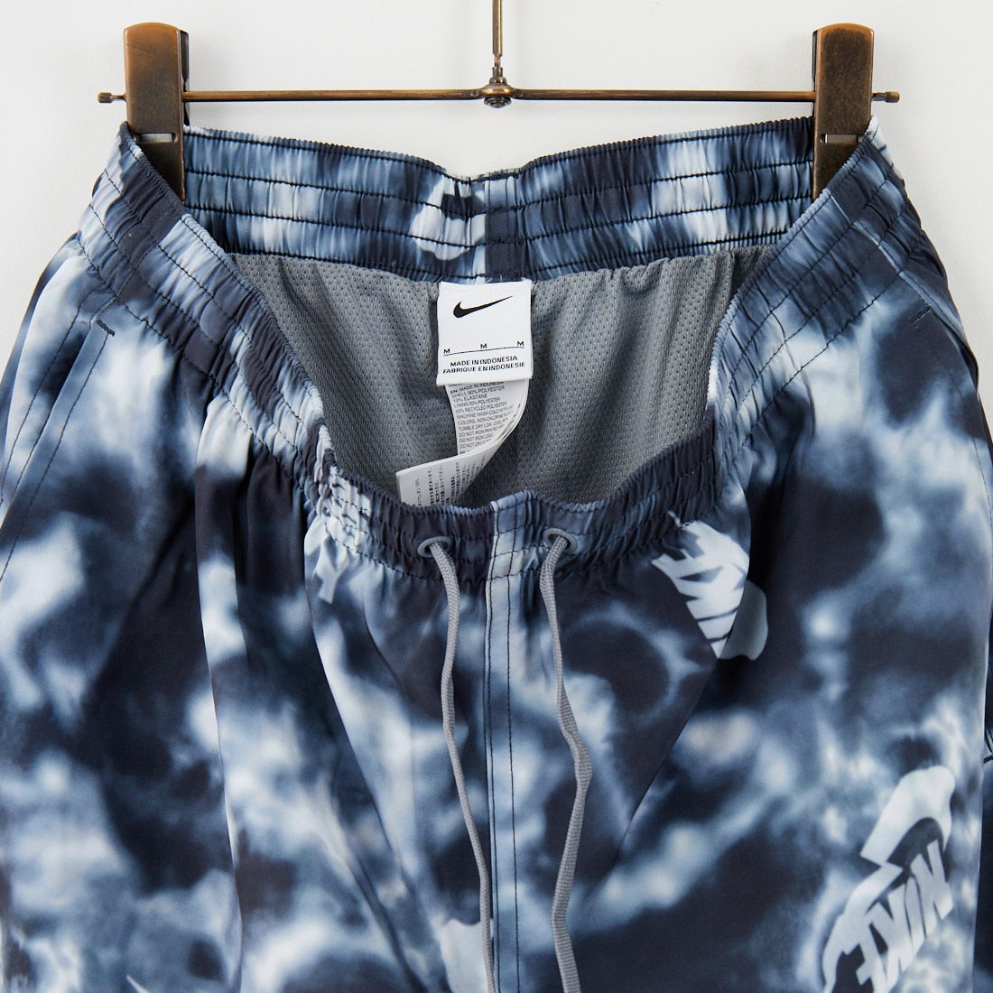 NIKE SWIM [ナイキスイム] タイダイカモプリント 7インチボレーショーツ [NESSF513] N054 ｳﾙﾌｸﾞ