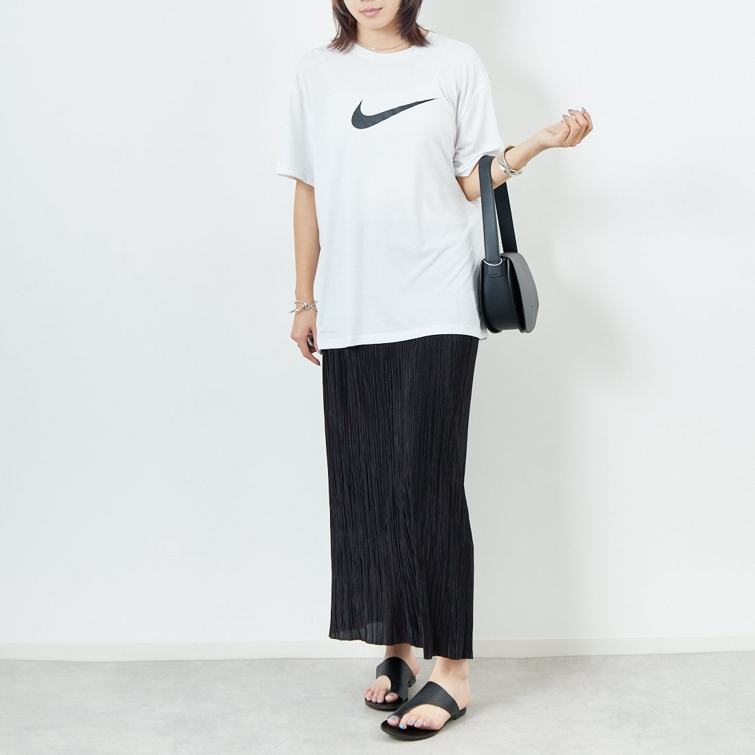NIKE SWIM [ナイキスイム] コットンライク スニーカーボックスラッシュガード [NESSF523] N100 ﾎﾜｲﾄ &&モデル身長：167cm 着用サイズ：M&&