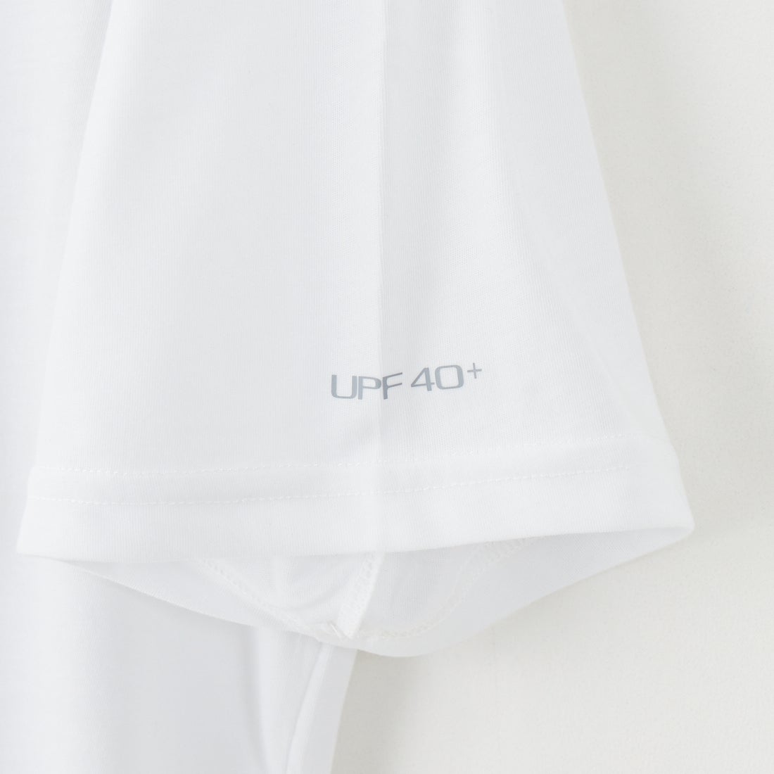 NIKE SWIM [ナイキスイム] コットンライク スニーカーボックスラッシュガード [NESSF523] N100 ﾎﾜｲﾄ