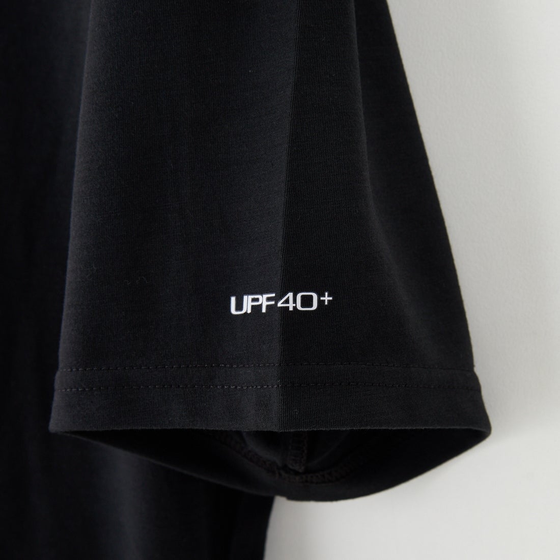 NIKE SWIM [ナイキスイム] コットンライク スニーカーボックスラッシュガード [NESSF523] N001 ﾌﾞﾗｯｸ