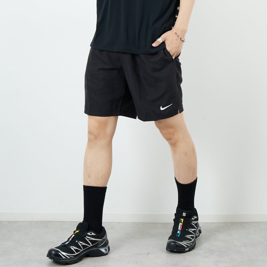 NIKE SWIM [ナイキスイム] ヒーロースタイル7インチボレーショーツ [NESSF559] N001 ﾌﾞﾗｯｸ &&モデル身長：179cm 着用サイズ：L&&