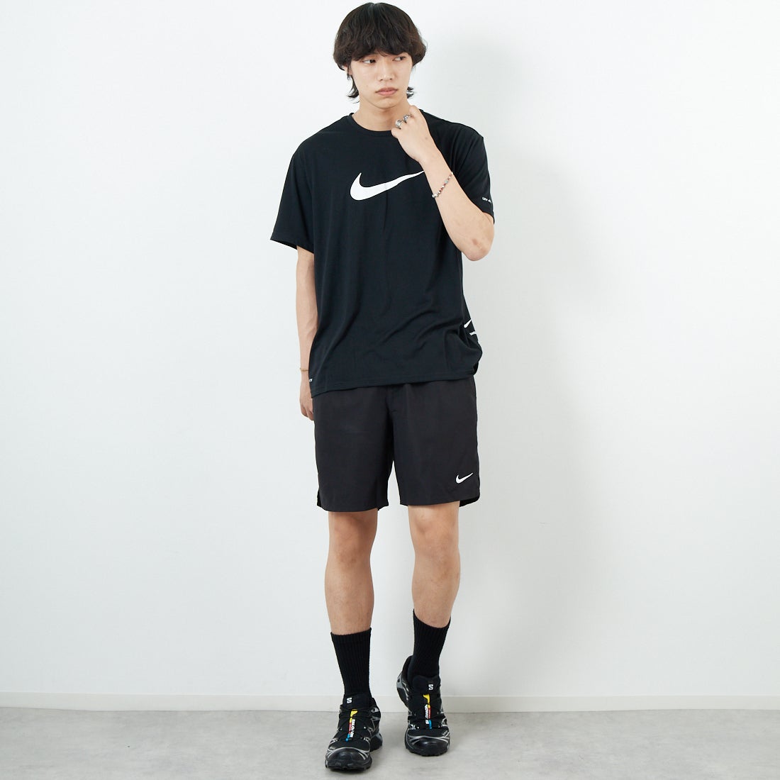 NIKE SWIM [ナイキスイム] ヒーロースタイル7インチボレーショーツ [NESSF559] N001 ﾌﾞﾗｯｸ &&モデル身長：179cm 着用サイズ：L&&