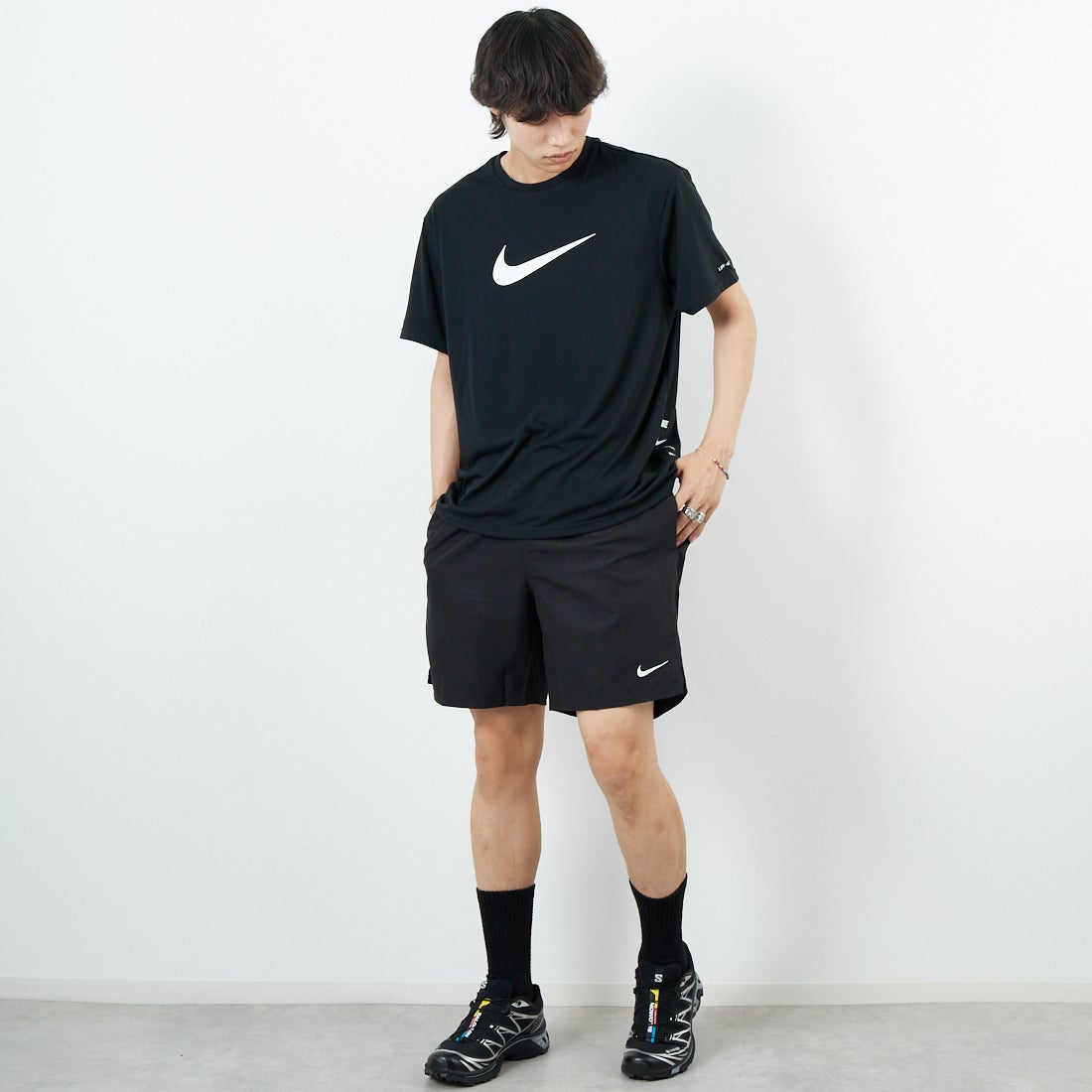 NIKE SWIM [ナイキスイム] ヒーロースタイル7インチボレーショーツ [NESSF559] N001 ﾌﾞﾗｯｸ &&モデル身長：179cm 着用サイズ：L&&