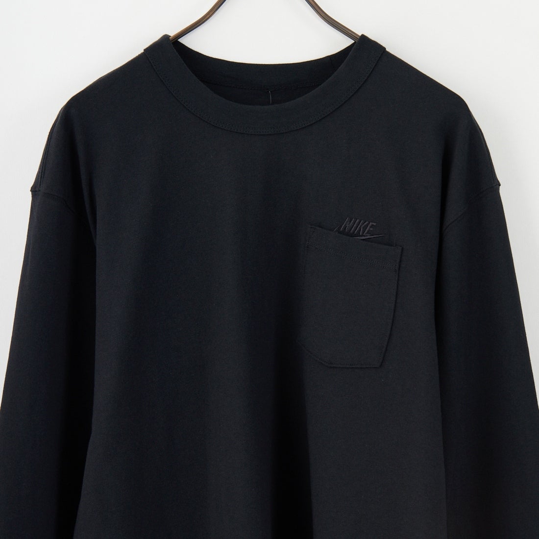 NIKE [ナイキ] プレミアムエッセンシャル ロングスリーブポケットTシャツ [DR7930]011 BLACK