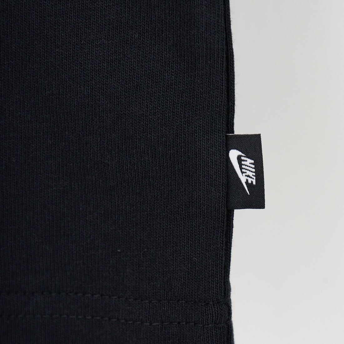 NIKE [ナイキ] プレミアムエッセンシャル ロングスリーブポケットTシャツ [DR7930]011 BLACK