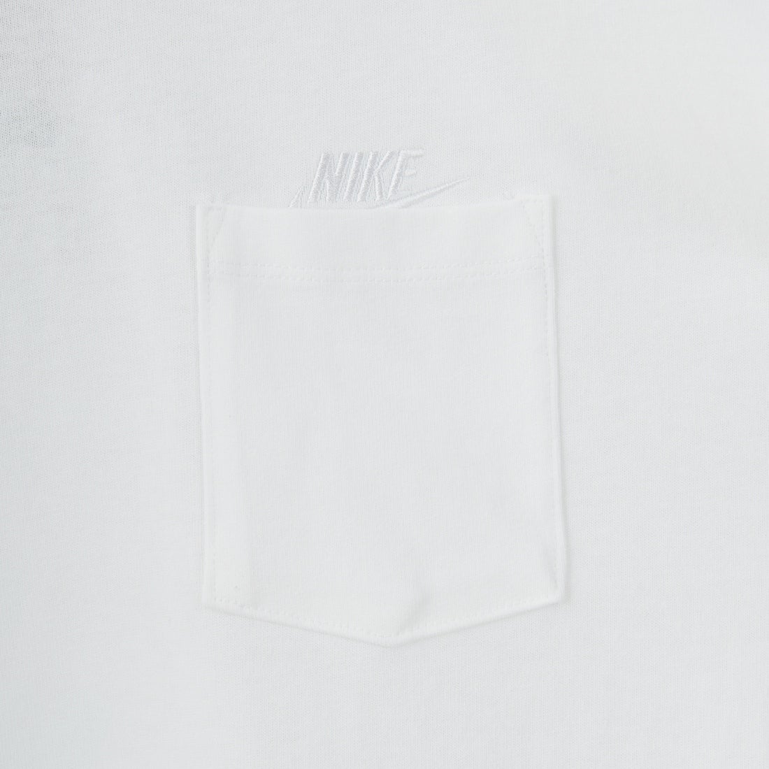 NIKE [ナイキ] プレミアムエッセンシャル ロングスリーブポケットTシャツ [DR7930] 101 WHITE