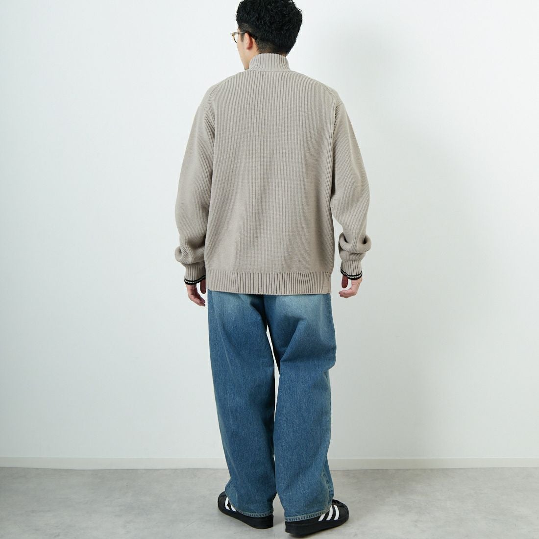 FRED PERRY [フレッドペリー] 別注 ドライバーズニット [FPM-25A-028JF] WARM OAT/B &&モデル身長：167cm 着用サイズ：L&&