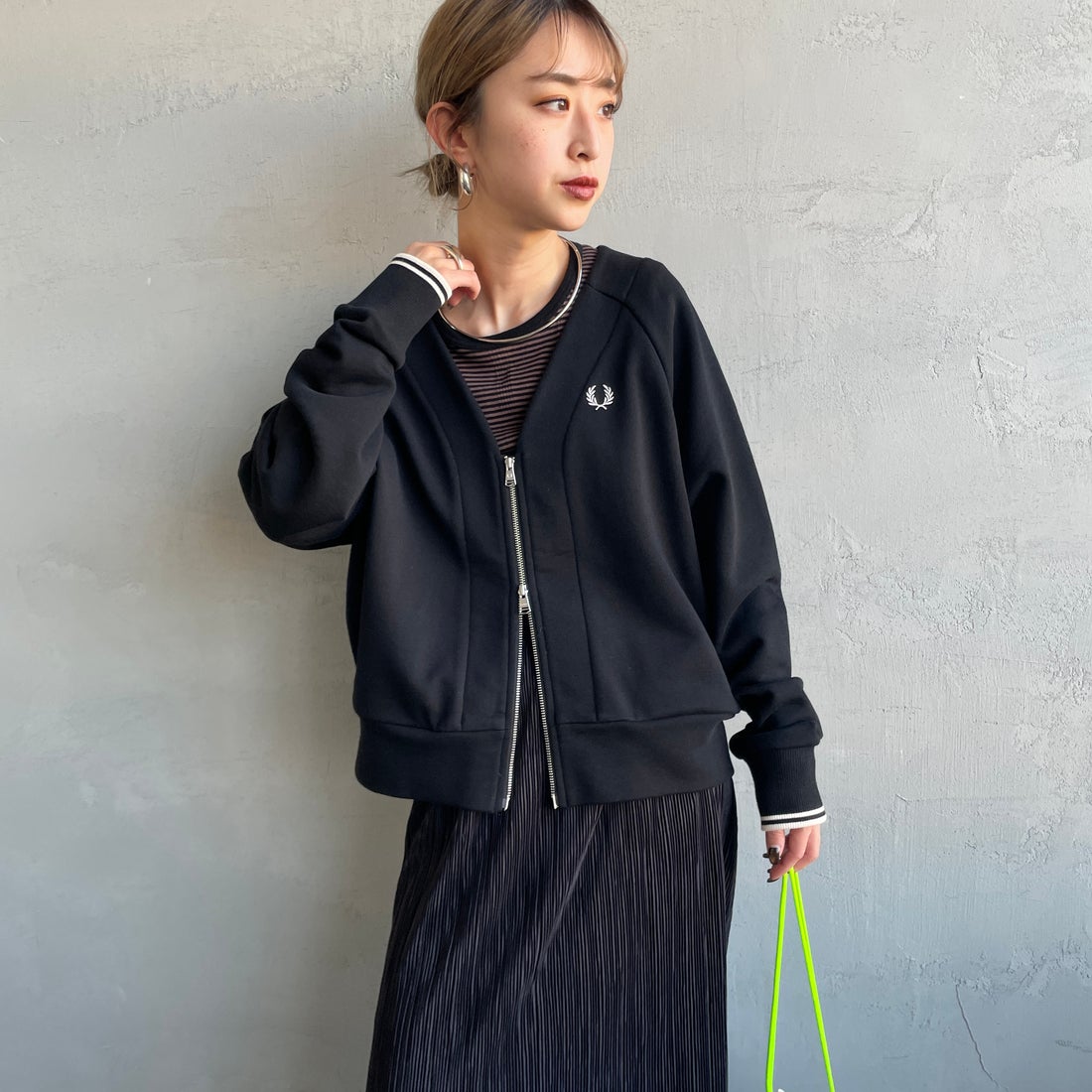 FRED PERRY [フレッドペリー] Vネックジップスルーカーディガン [G1151